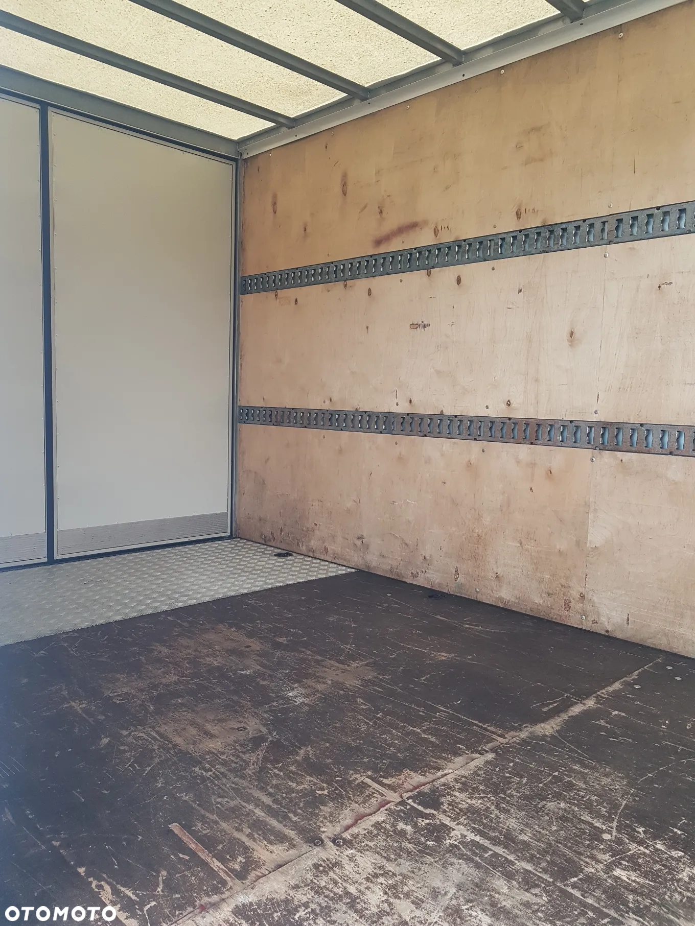 Iveco DAILY 3,0 KLIMA 8EP KONTENER 4,22x2,10x2,11 AC KRAJOWY DMC 3500 KG 35S15 - 31