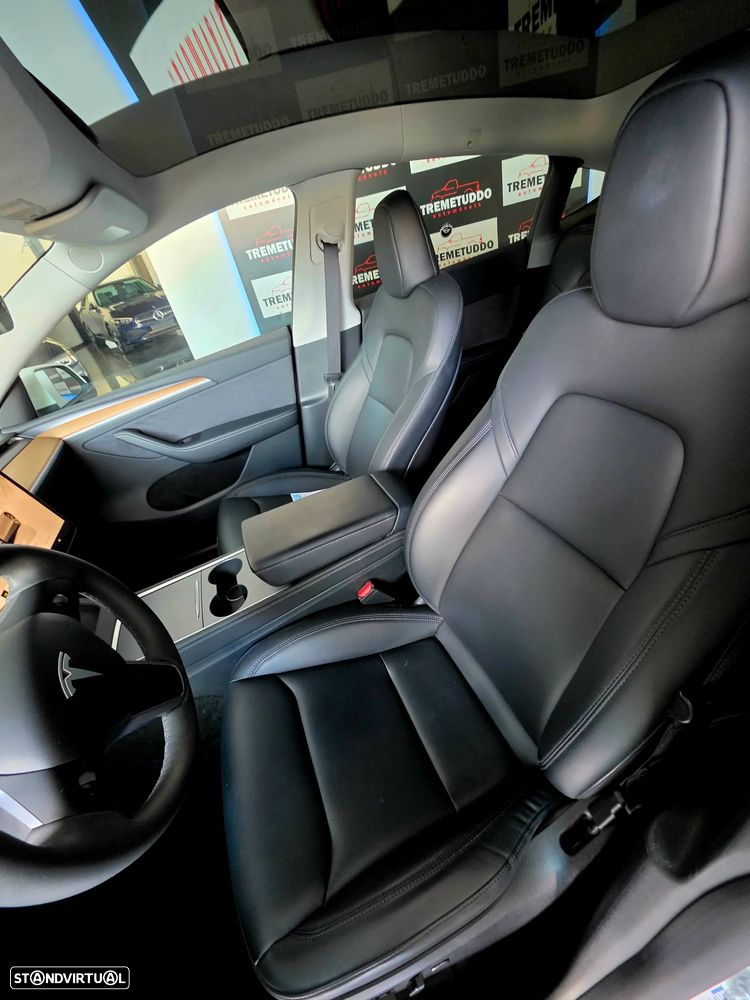 Tesla Model Y Long Range Dual Motor AWD - 18