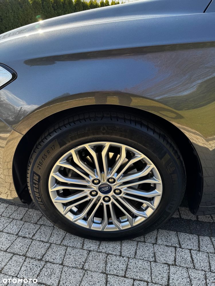 Ford Mondeo ver-2-0-hybrid-titanium - 6
