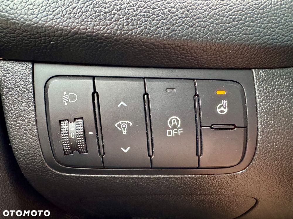 Kia Ceed 1.6 CRDi 136 ISG Platinum Edition - 30