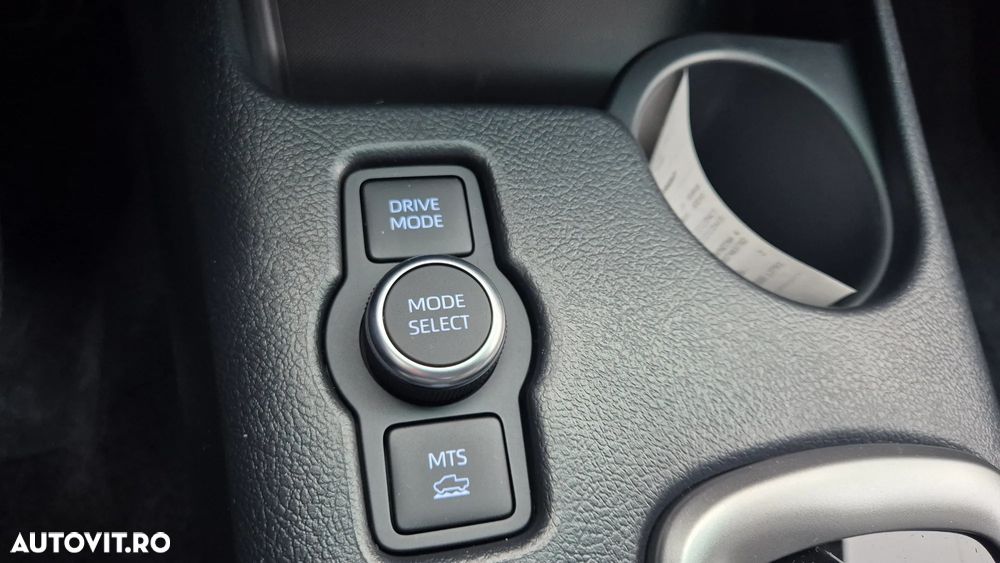 Toyota Hilux 2.8D 204CP 4x4 Double Cab AT Executive - 18