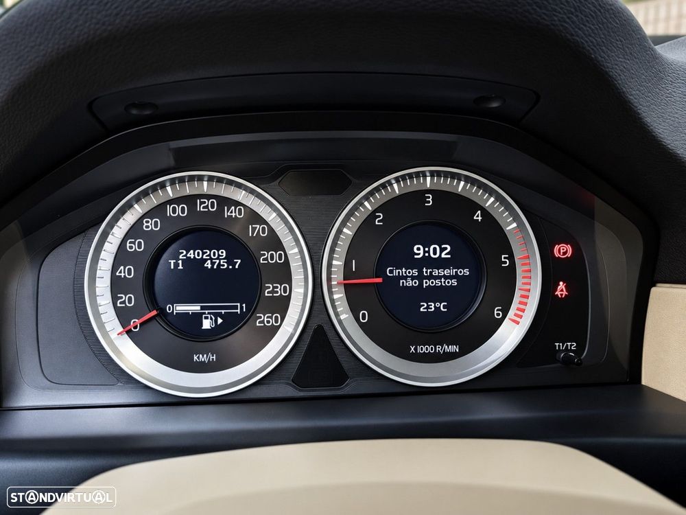 Volvo V70 2.0 D4 Summum - 23