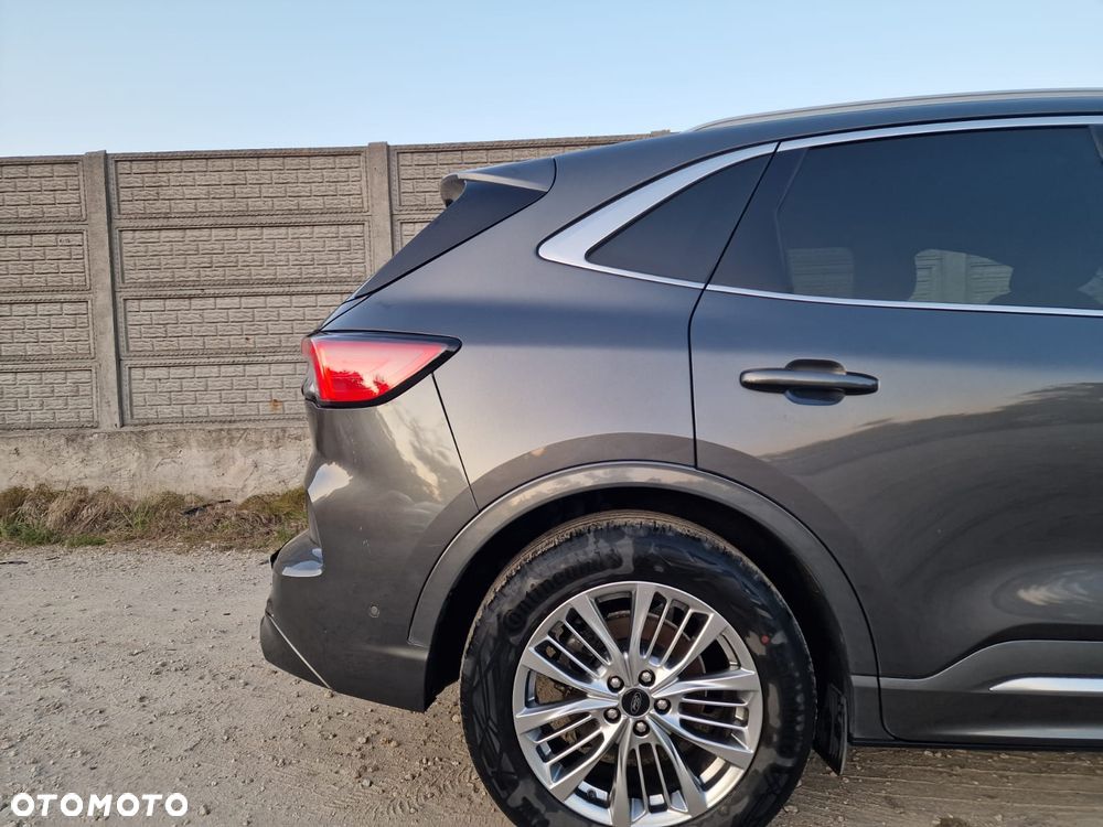 Ford Kuga - 32