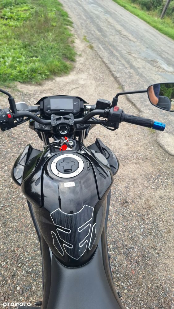Suzuki GSX - 20