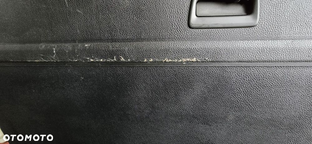 Roleta bagażnika Passat B7 Kombi - 4