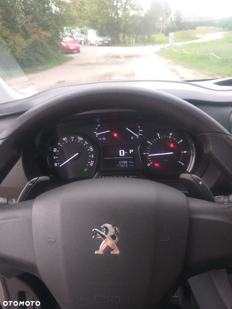 Peugeot Expert 2.0 L2 EHZ EAT8 - 9