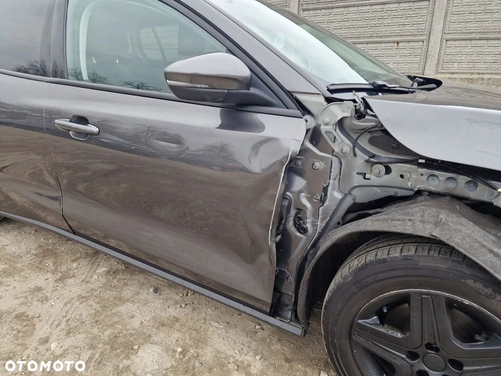 Ford Focus SW 1.0 EcoBoost SYNC Edition ASS - 26