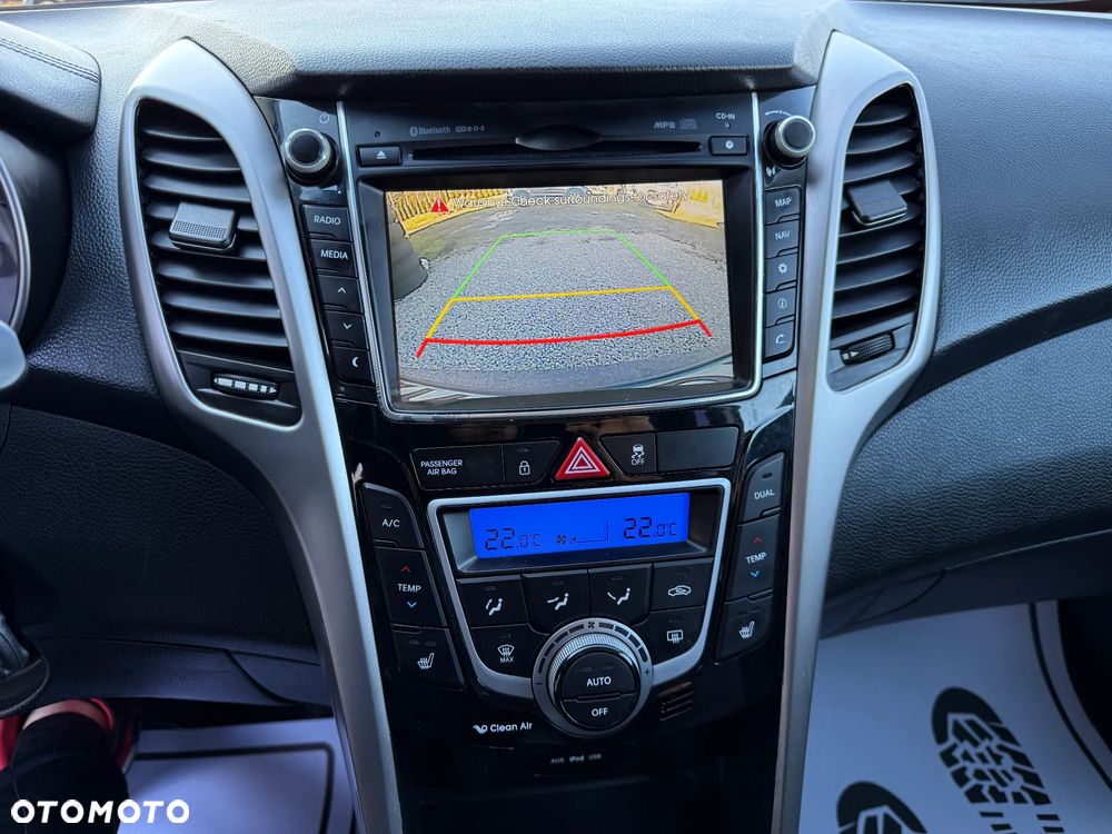 Hyundai i30 blue 1.6 CRDi Premium - 32
