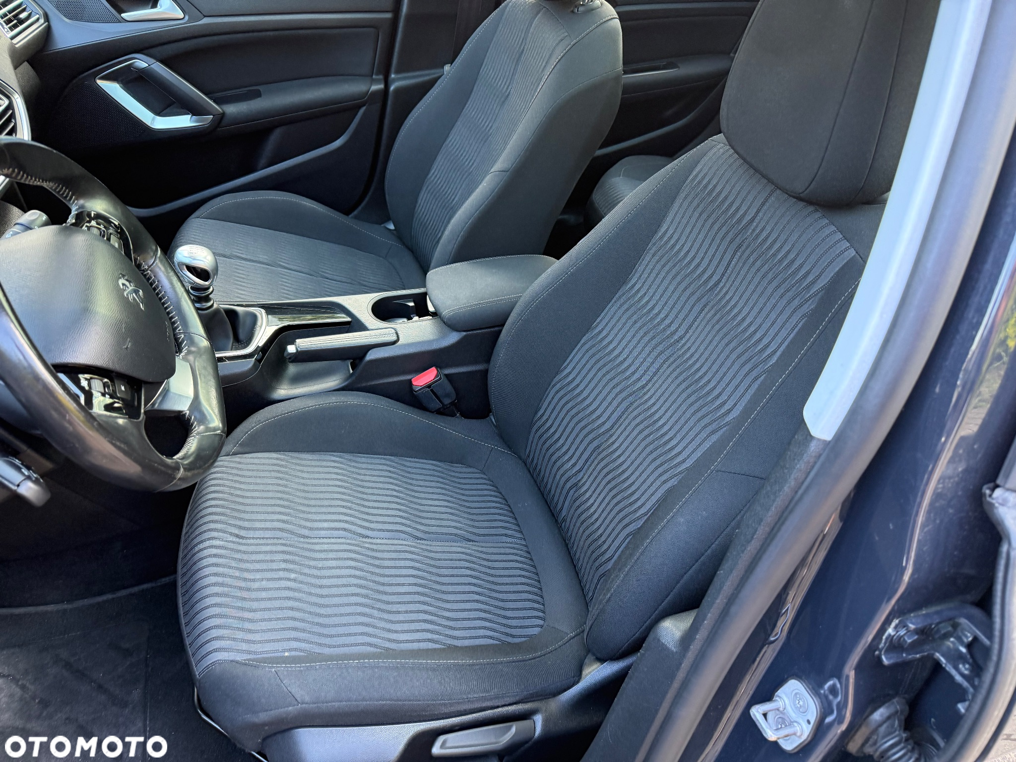 Peugeot 308 SW 1.6 BlueHDi Active S&S - 29
