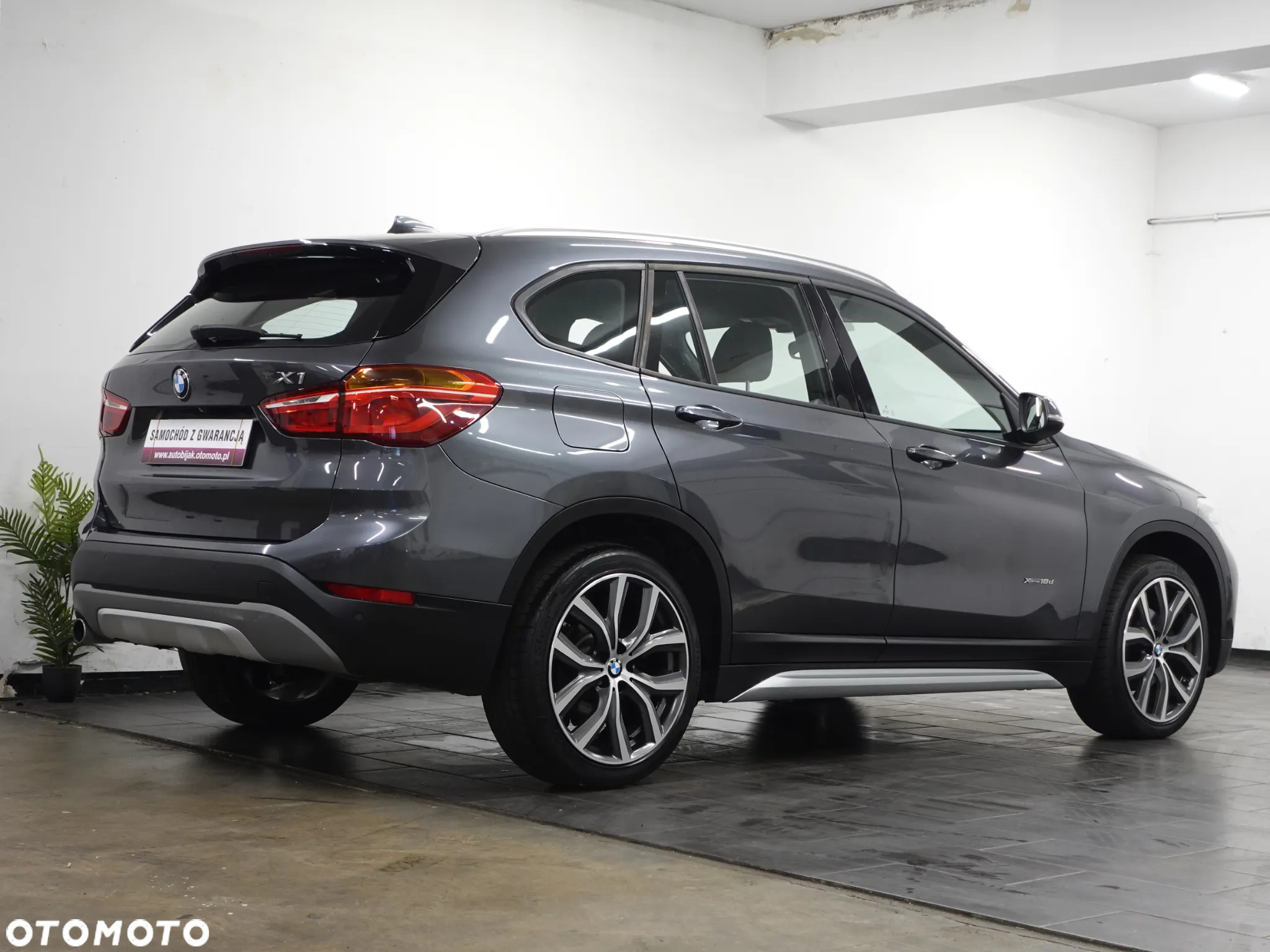 BMW X1 xDrive18d - 10