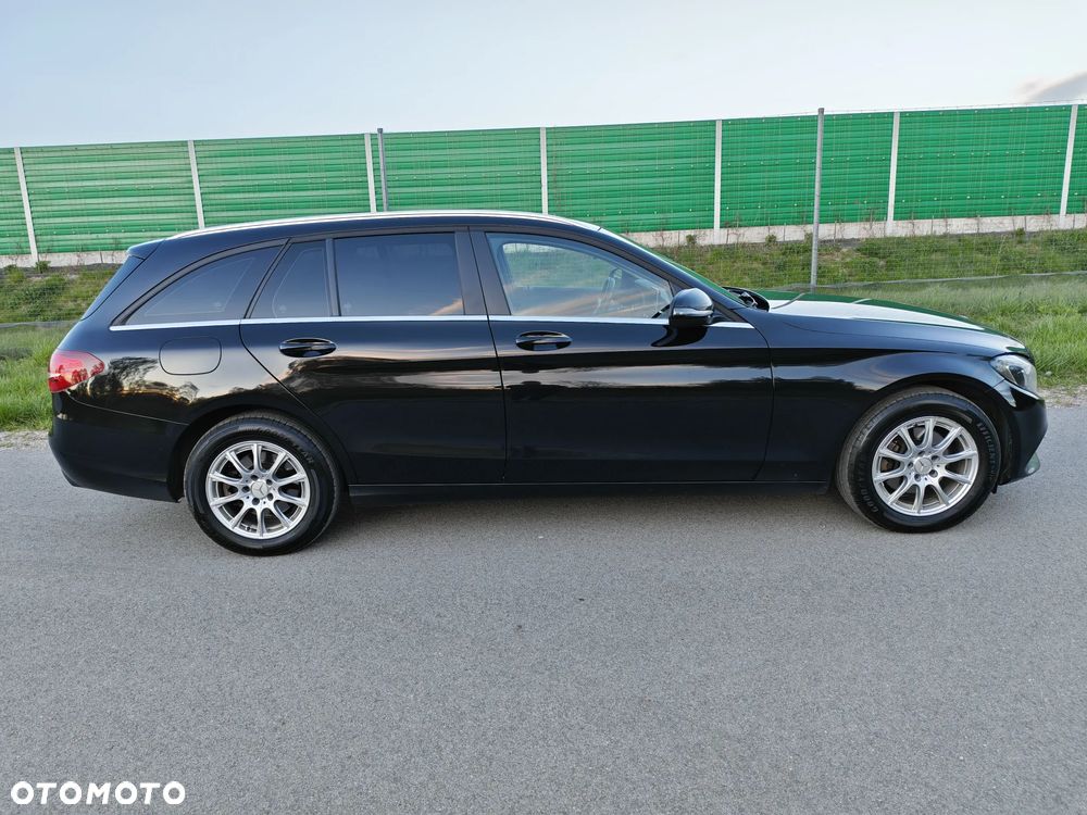 Mercedes-Benz Klasa C 200 d 7G-TRONIC - 23