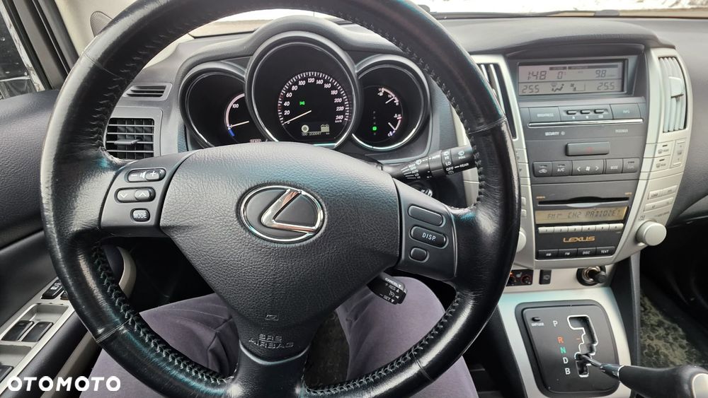 Lexus RX - 25
