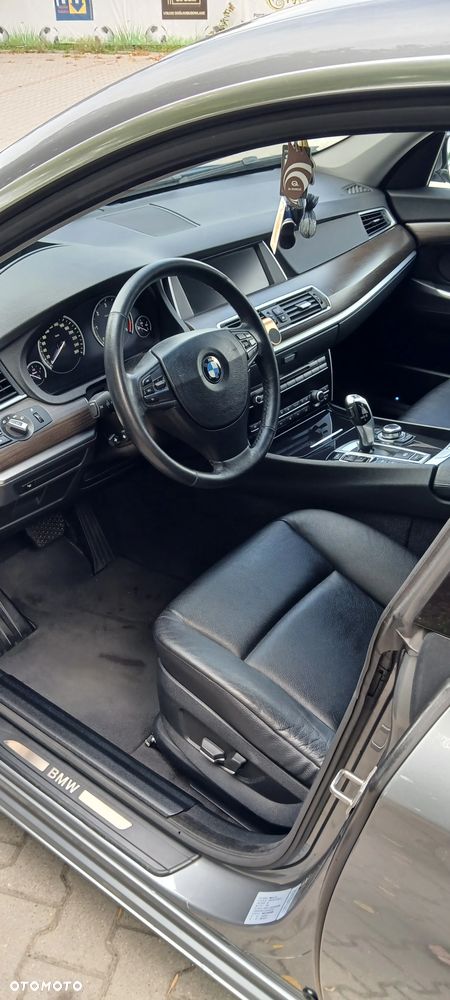 BMW Seria 5 530d xDrive - 8