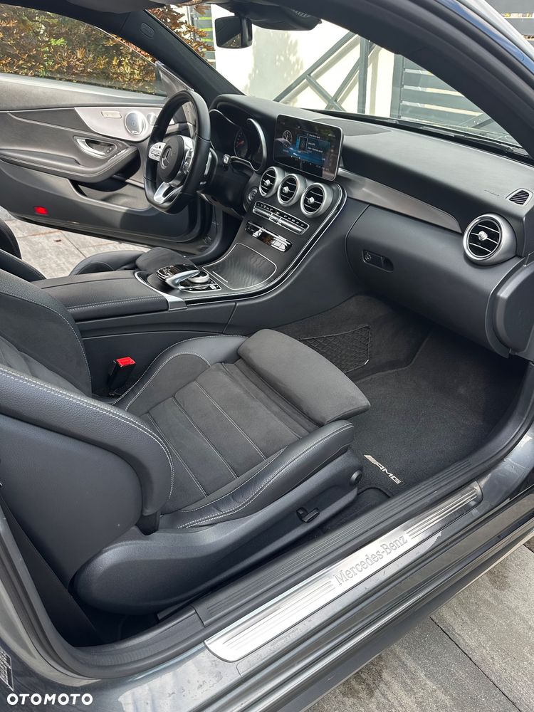 Mercedes-Benz Klasa C 300 9G-TRONIC - 12