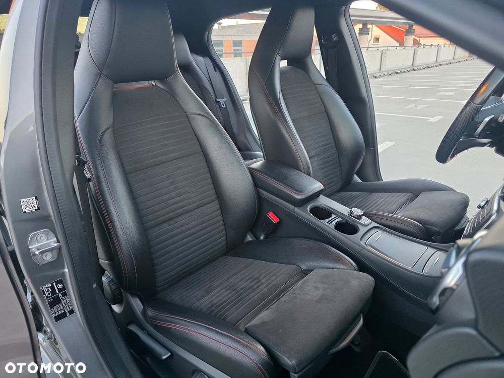 Mercedes-Benz GLA 200 7G-DCT AMG Line - 20