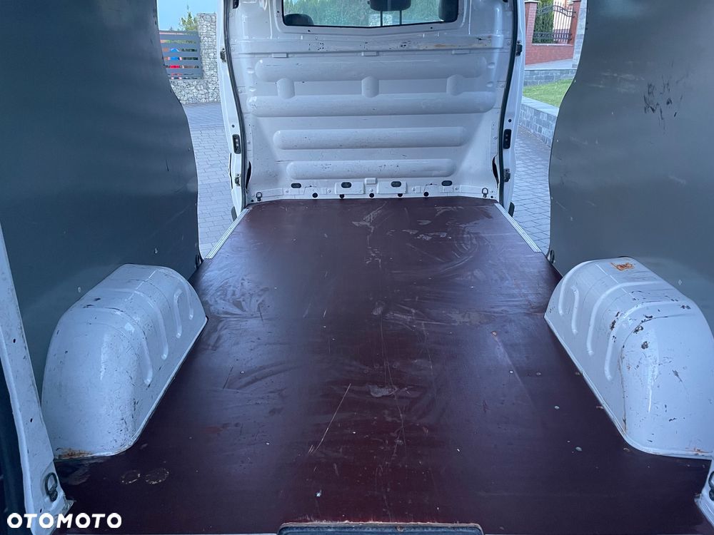 Renault Trafic - 12