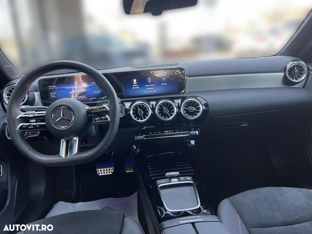 Mercedes-Benz A 220 4Matic MHEV 8G-DCT - 12