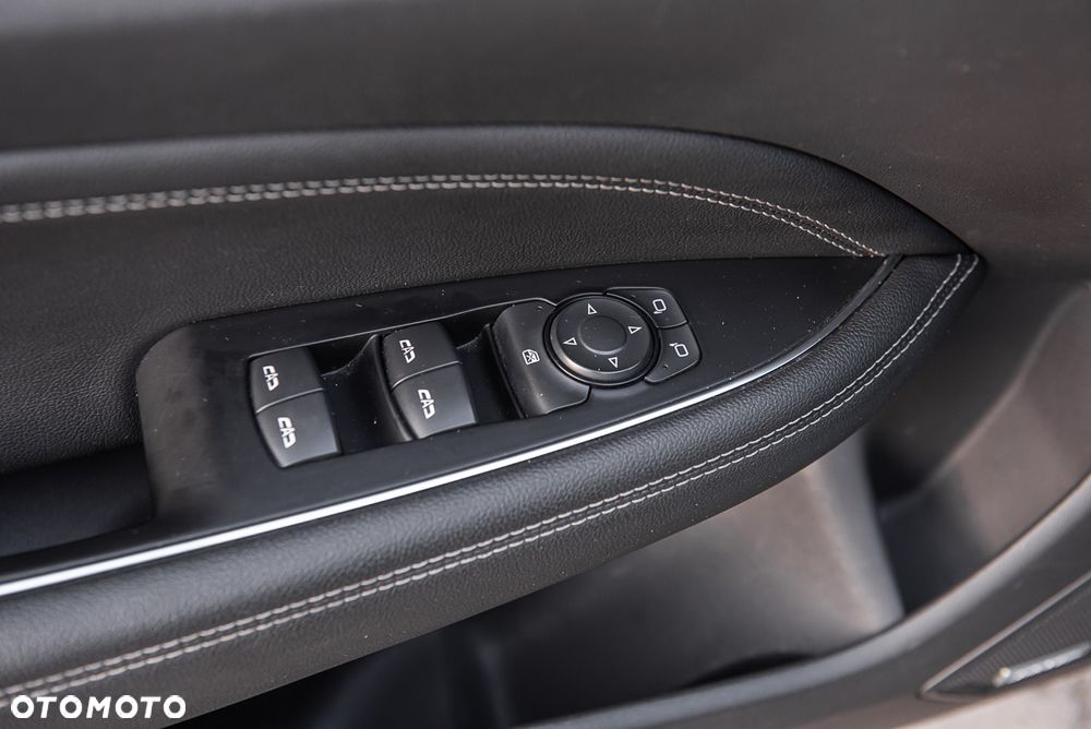 Opel Insignia 2.0 T 4x4 Exclusive S&S - 17