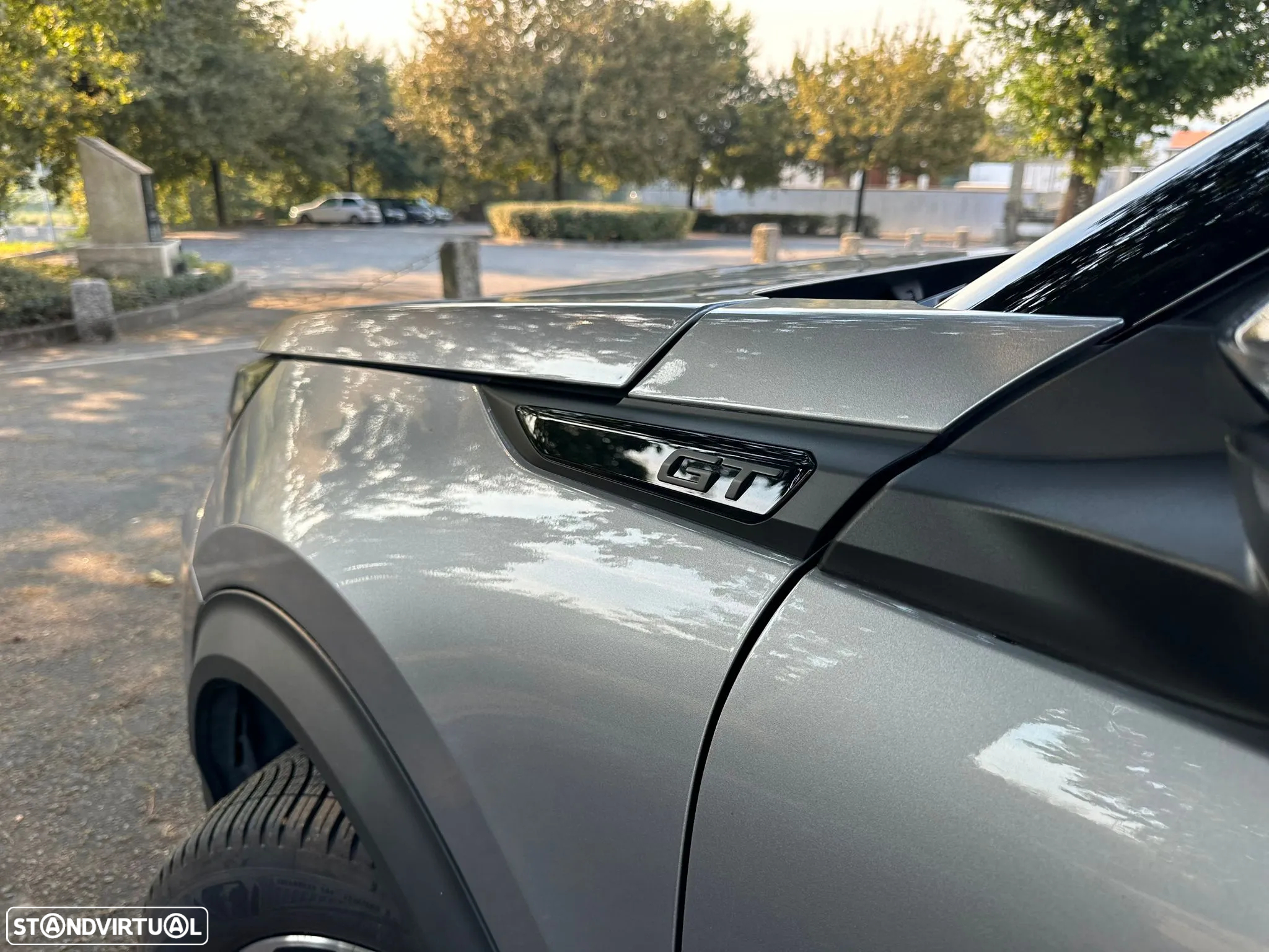 Peugeot 2008 PureTech 130 EAT8 GT - 13