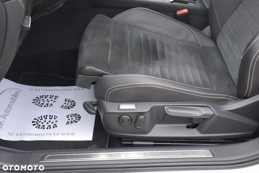 Volkswagen Passat 2.0 TDI SCR DSG 4Motion Elegance - 21