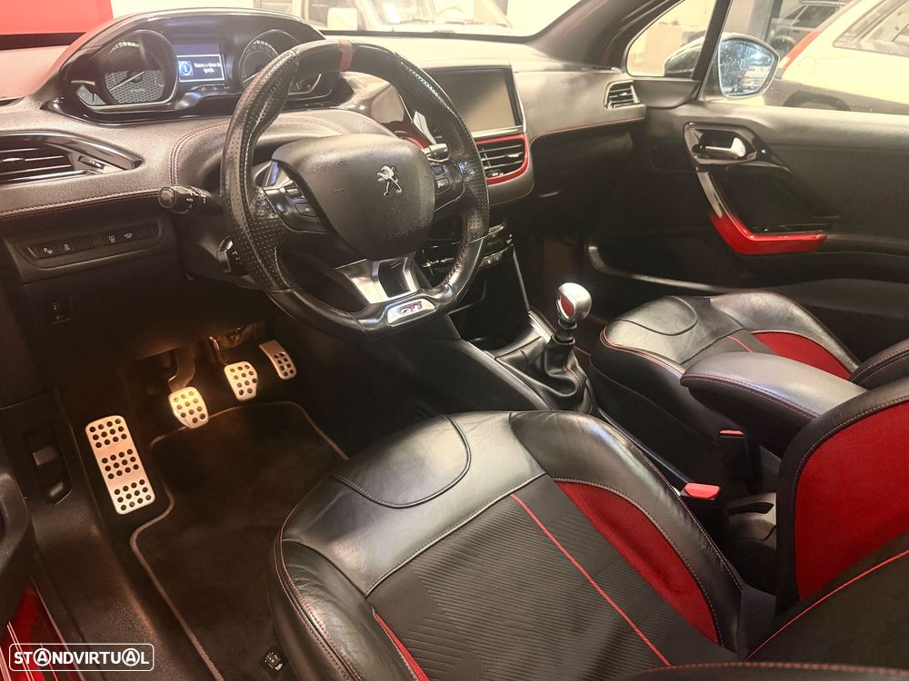 Peugeot 208 GTI 200 THP - 5