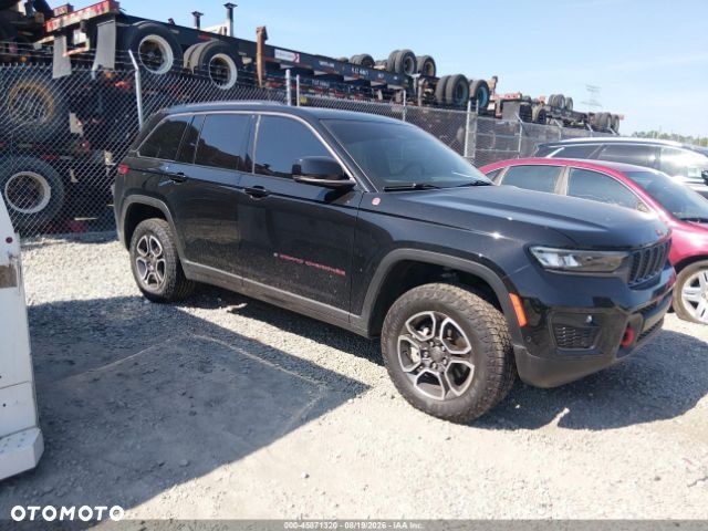 Jeep Grand Cherokee - 2