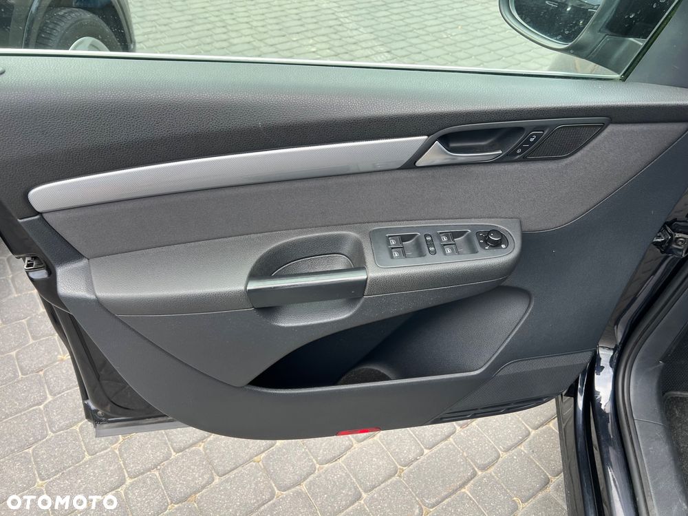 Volkswagen Sharan - 14