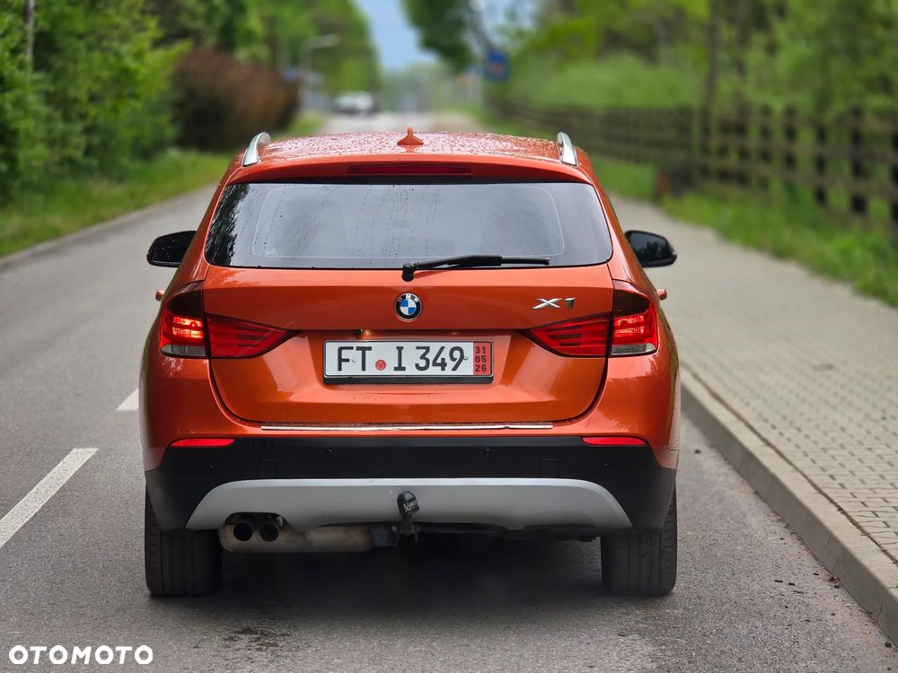 BMW X1 xDrive28i Sport Line - 16
