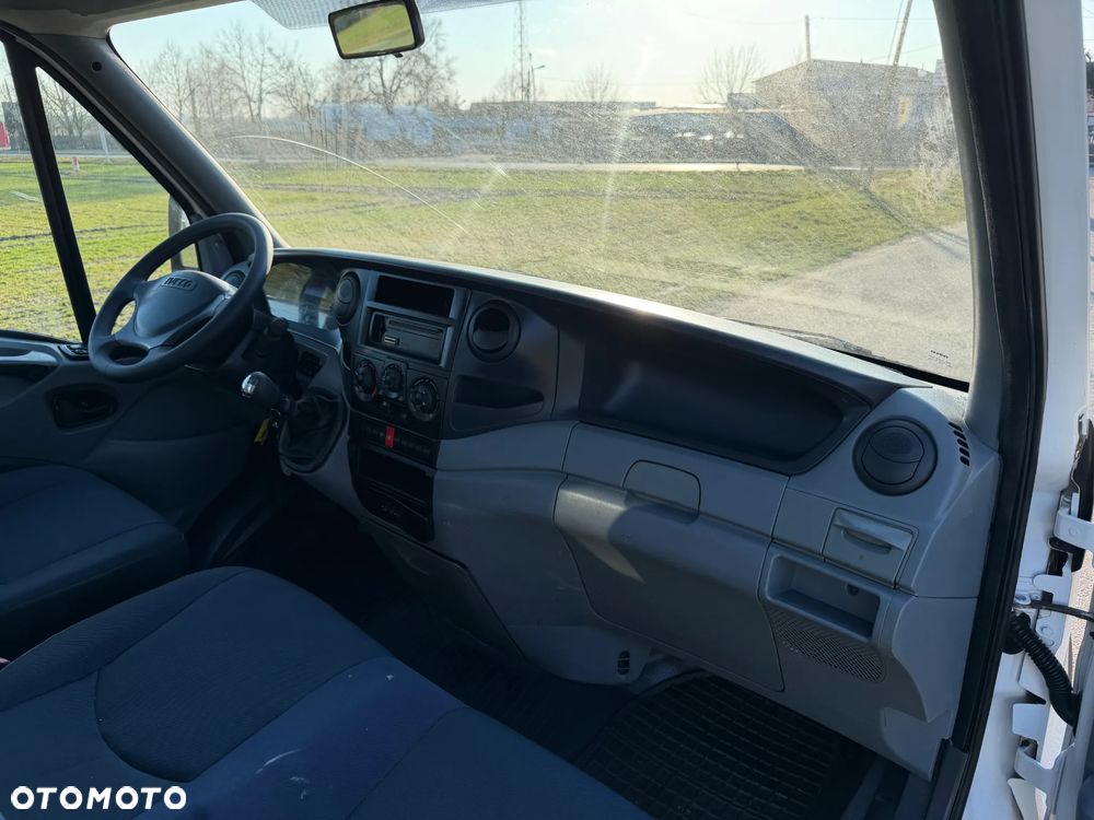 Iveco 35C13 * 2.3 / 130KM * Skrzyniowy * Rama * Rozstaw osi: 3.7m * - 33