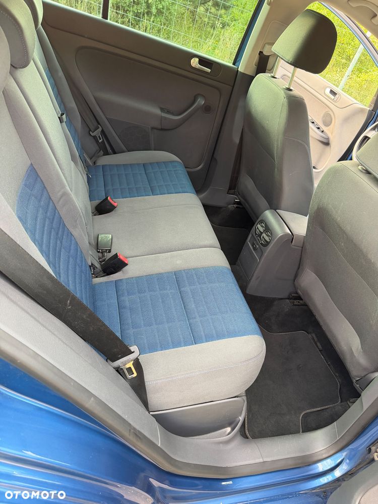 Volkswagen Golf Plus 2.0 TDI Tour Edition - 25