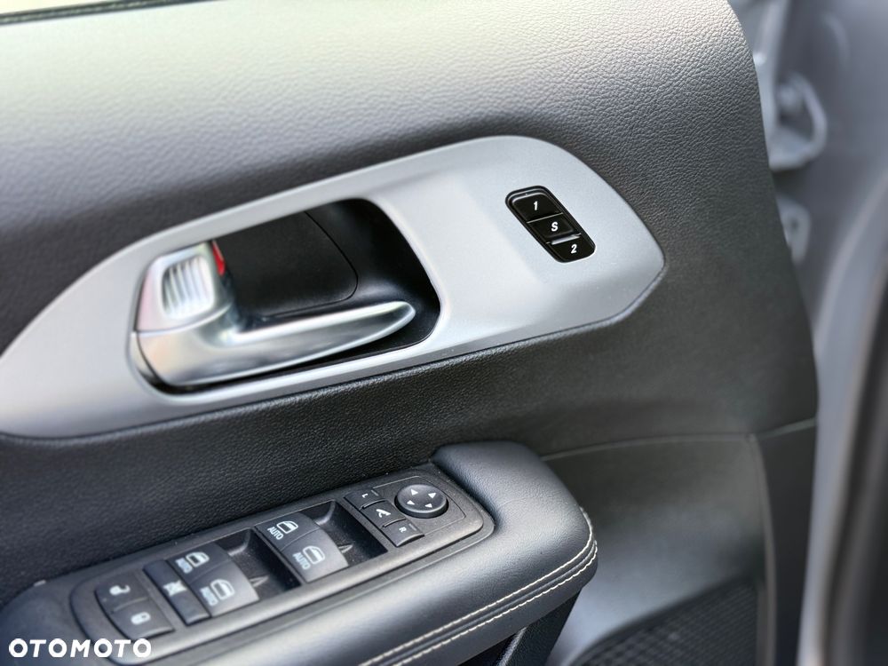 Chrysler Pacifica - 13
