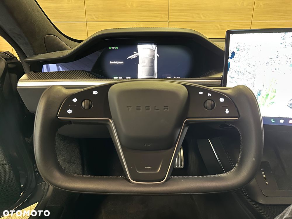 Tesla Model S Plaid - 12