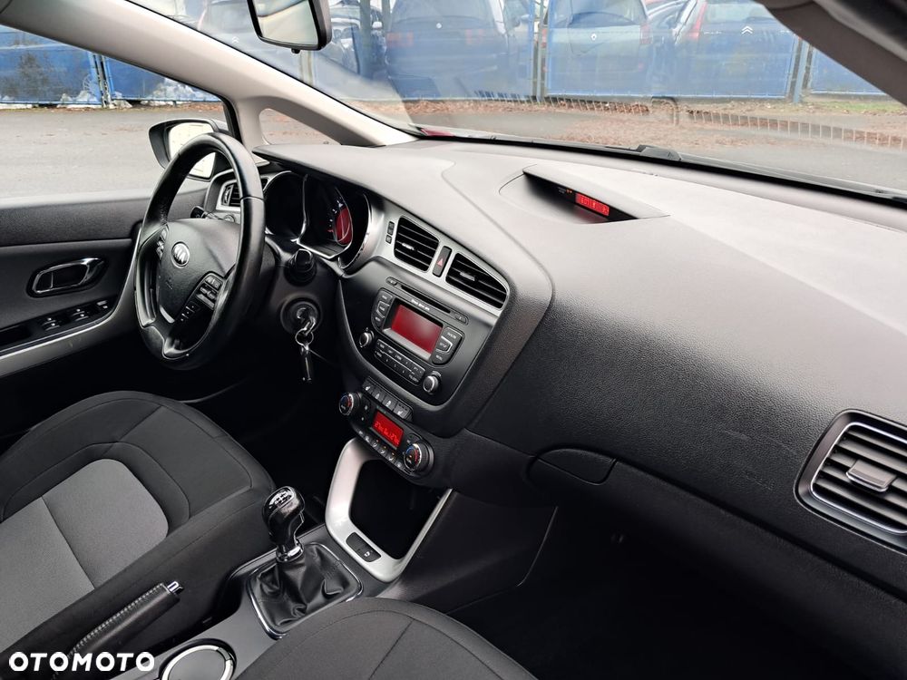 Kia Ceed 1.6 GDI M - 19