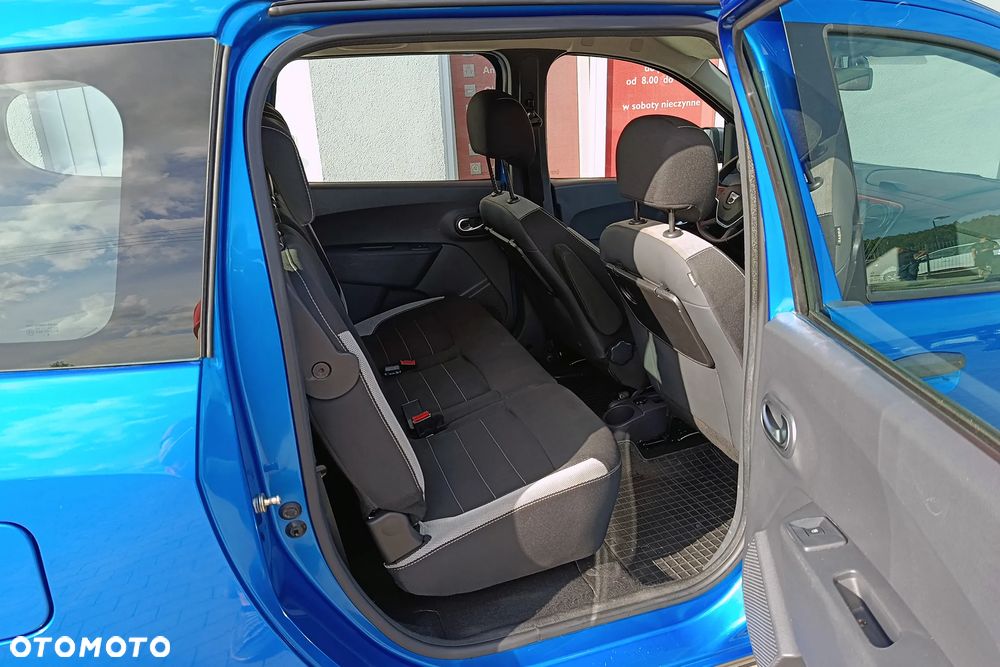 Dacia Lodgy SCe 100 Stepway - 33