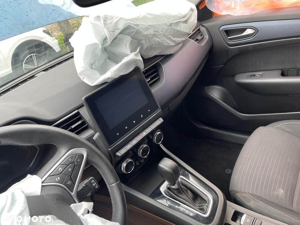 Renault Arkana 1.6 E-TECH Zen MMT - 13