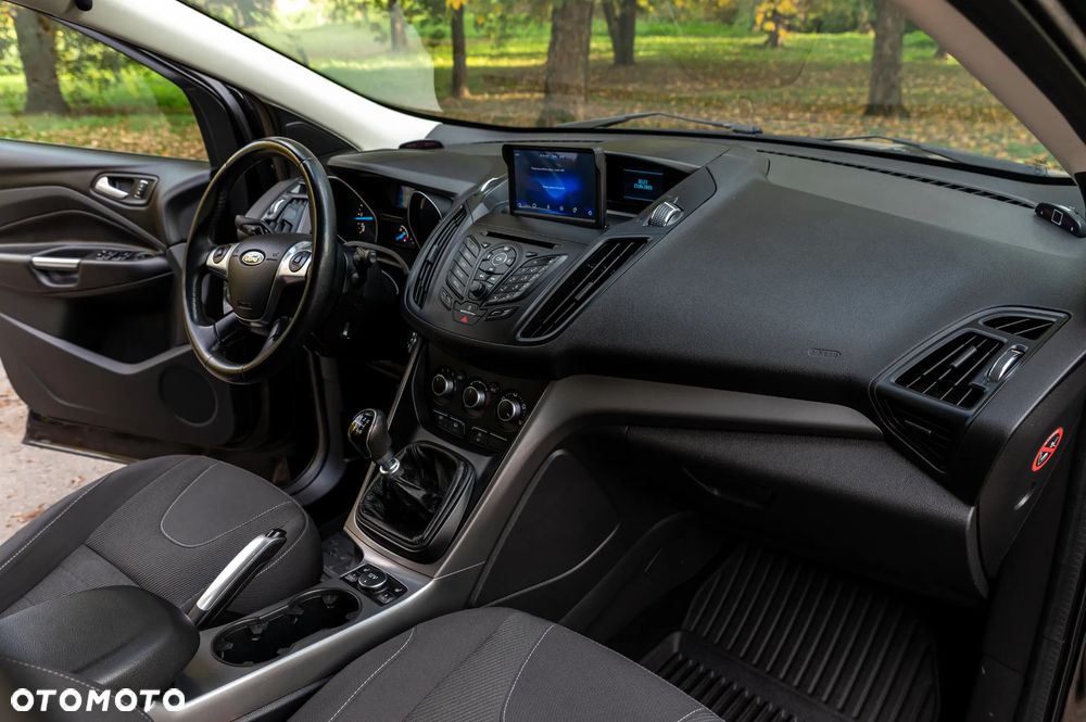 Ford Kuga 2.0 TDCi 2x4 Trend - 23