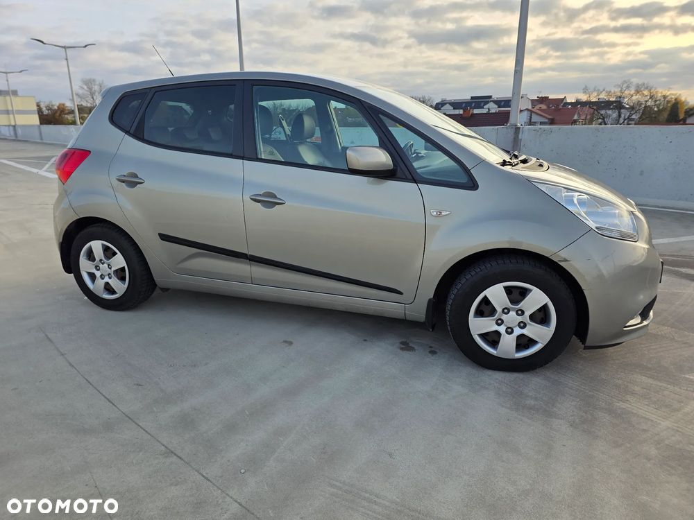 Kia Venga 1.4 Business Line - 10