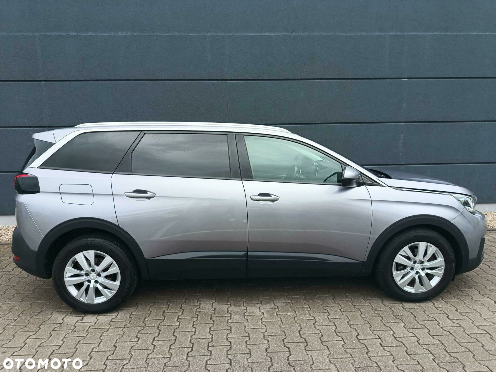 Peugeot 5008 - 5