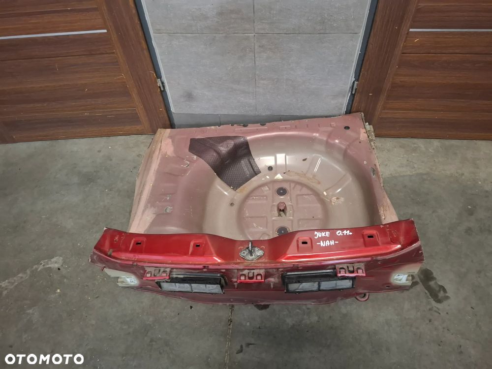 Ćwiartka bagażnika wanna Nissan Juke 2011 rok kolor NAH - 2
