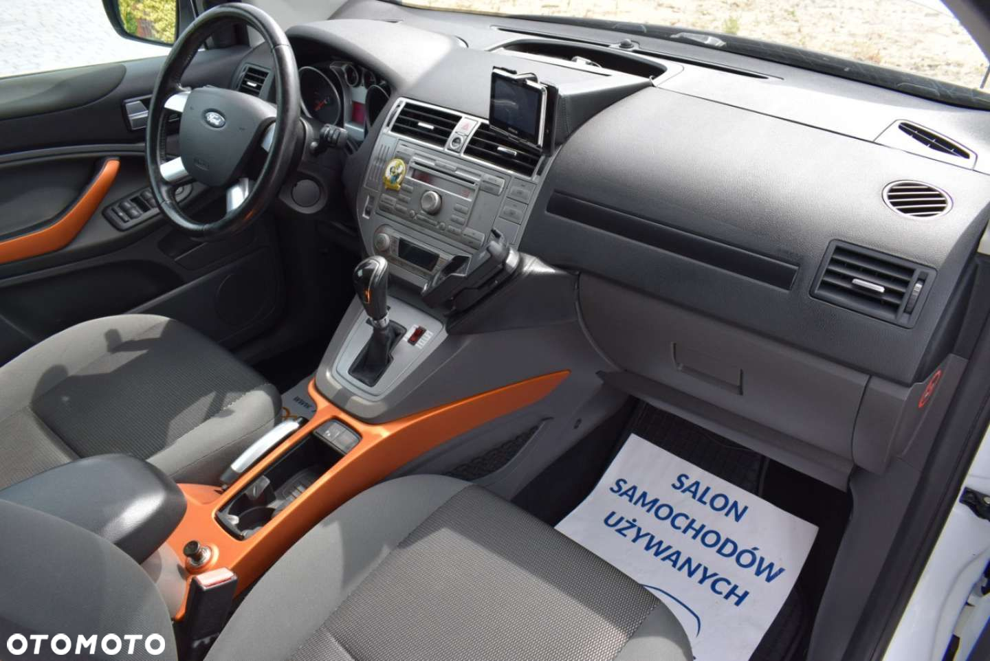 Ford Kuga - 24