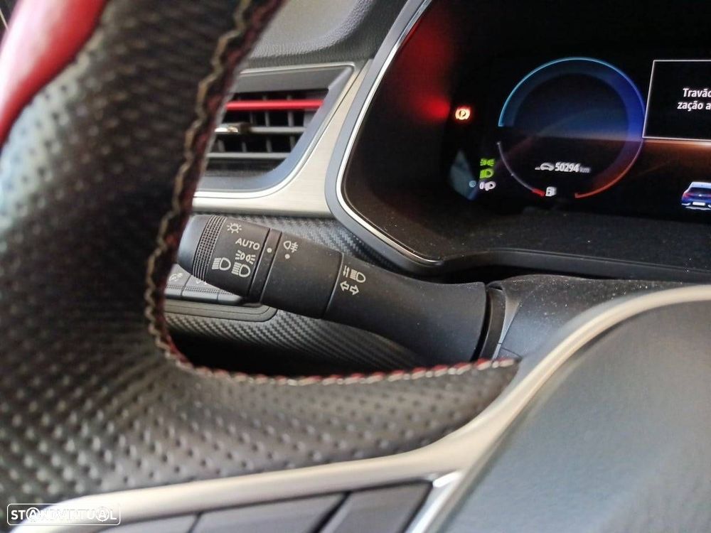 Renault Captur 1.6 E-Tech Plug-In RS Line - 15