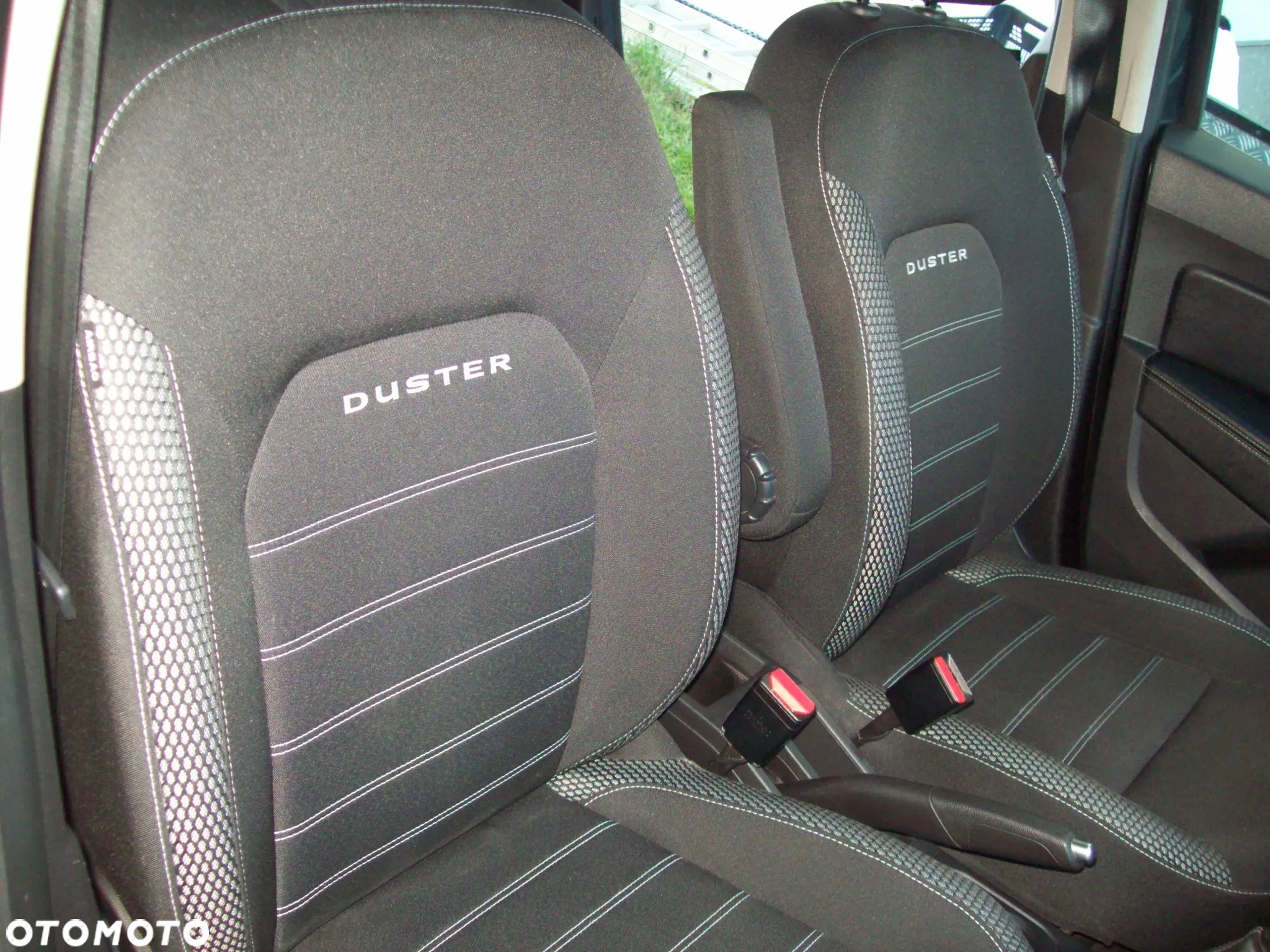 Dacia Duster 1.6 SCe Access S&S - 8