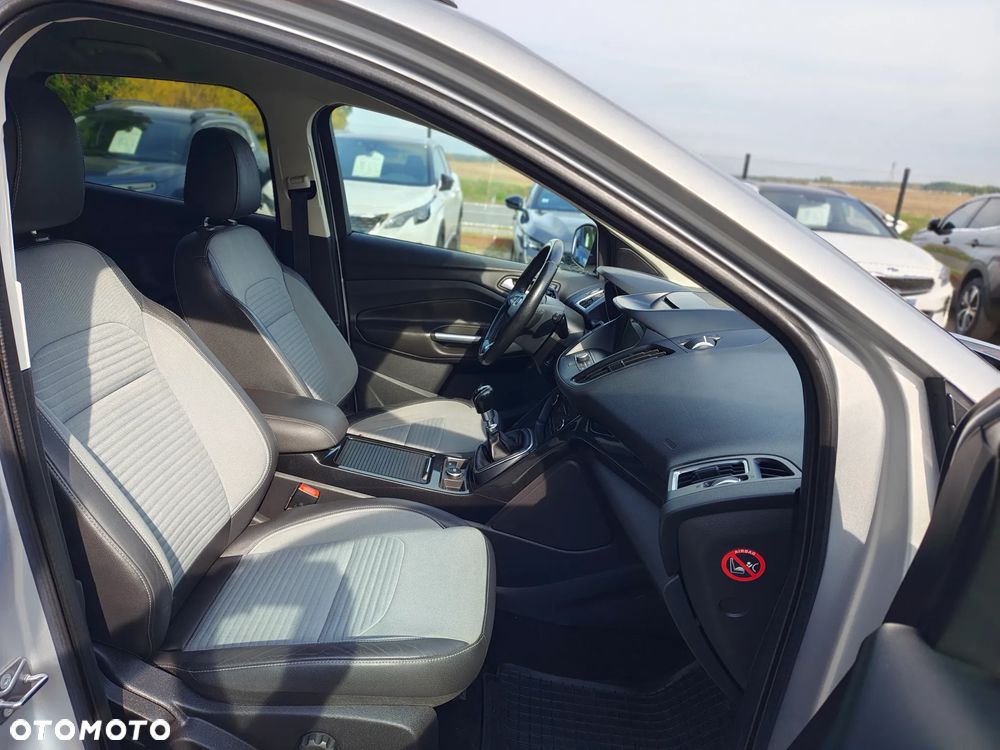 Ford Kuga 2.0 TDCi 4x2 Titanium - 21