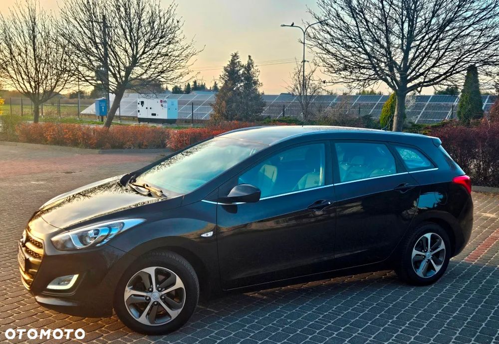 Hyundai i30 1.4 Select - 2
