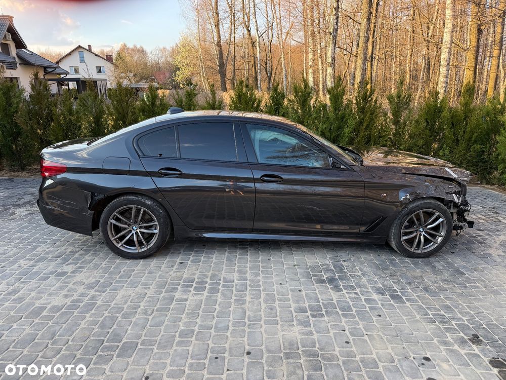 BMW Seria 5 520d xDrive M Sport sport - 2