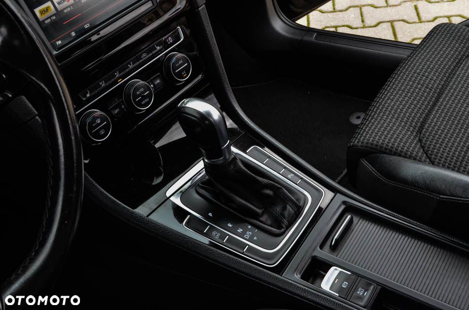 Volkswagen Golf Variant 2.0 TDI (BlueMotion Technology) DSG Highline - 29