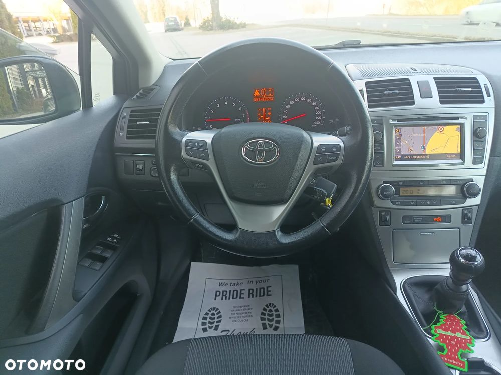 Toyota Avensis 1.8 Luna EU5 - 13