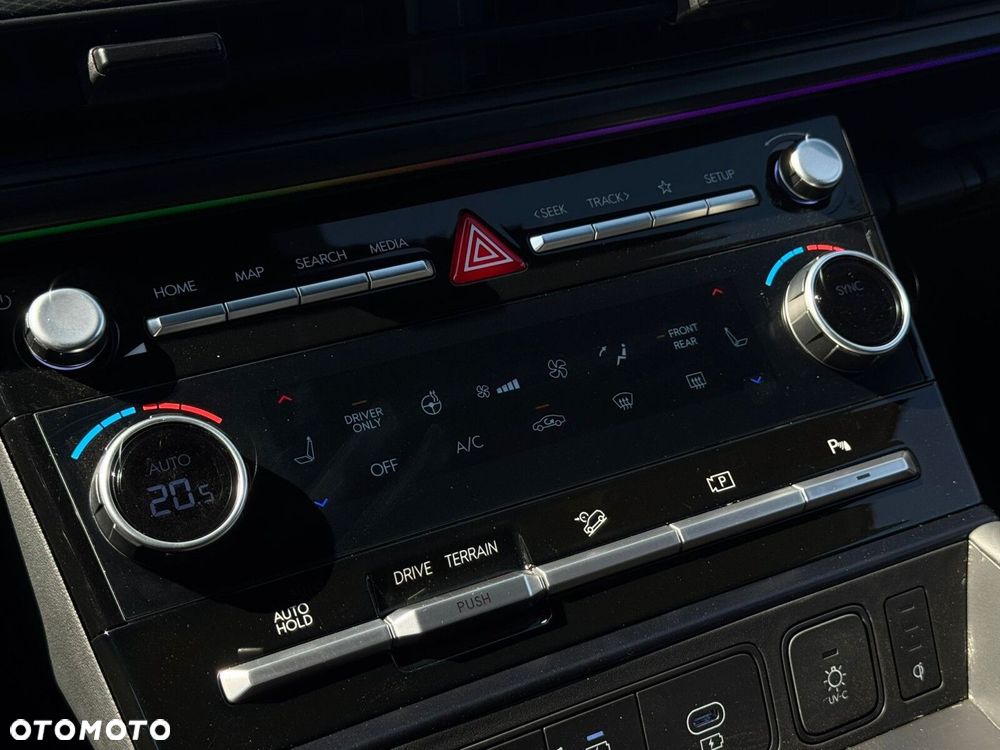 Hyundai Santa Fe 1.6 T-GDI HEV Calligraphy 4WD 6os - 22