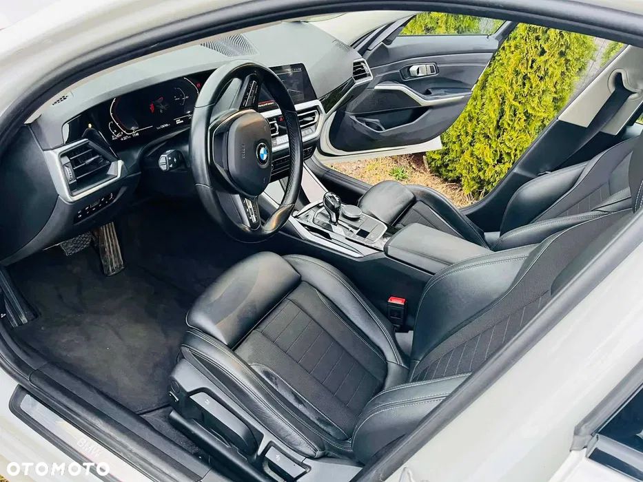 BMW Seria 3 318d mHEV - 7