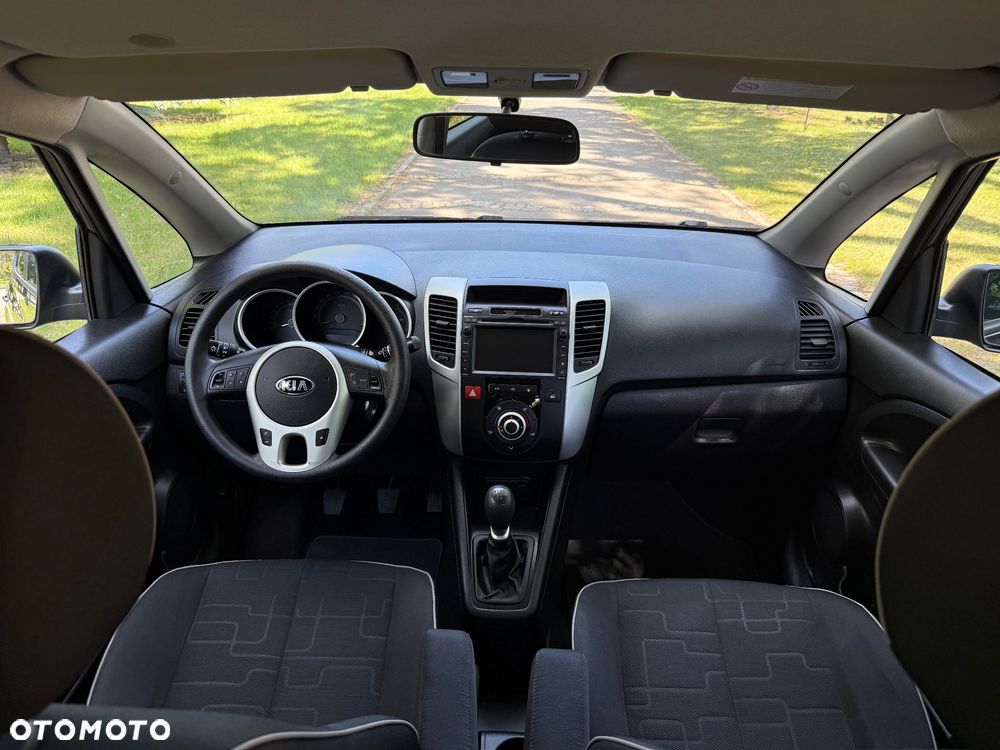 Kia Venga - 9